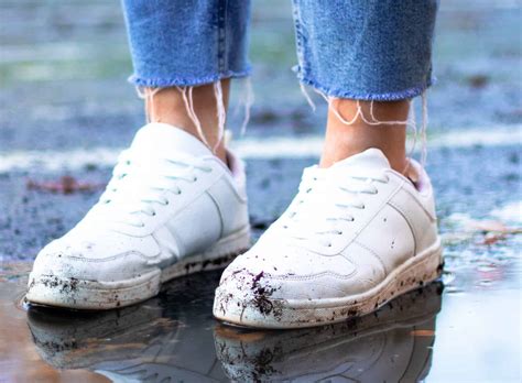 how to wash cloth sneakers.